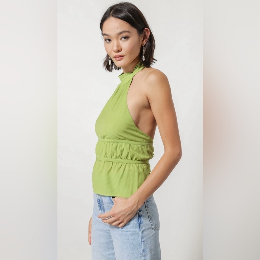 LINE & DOT SIENNA HALTER TOP
$79.00
Color CHARTREUSE